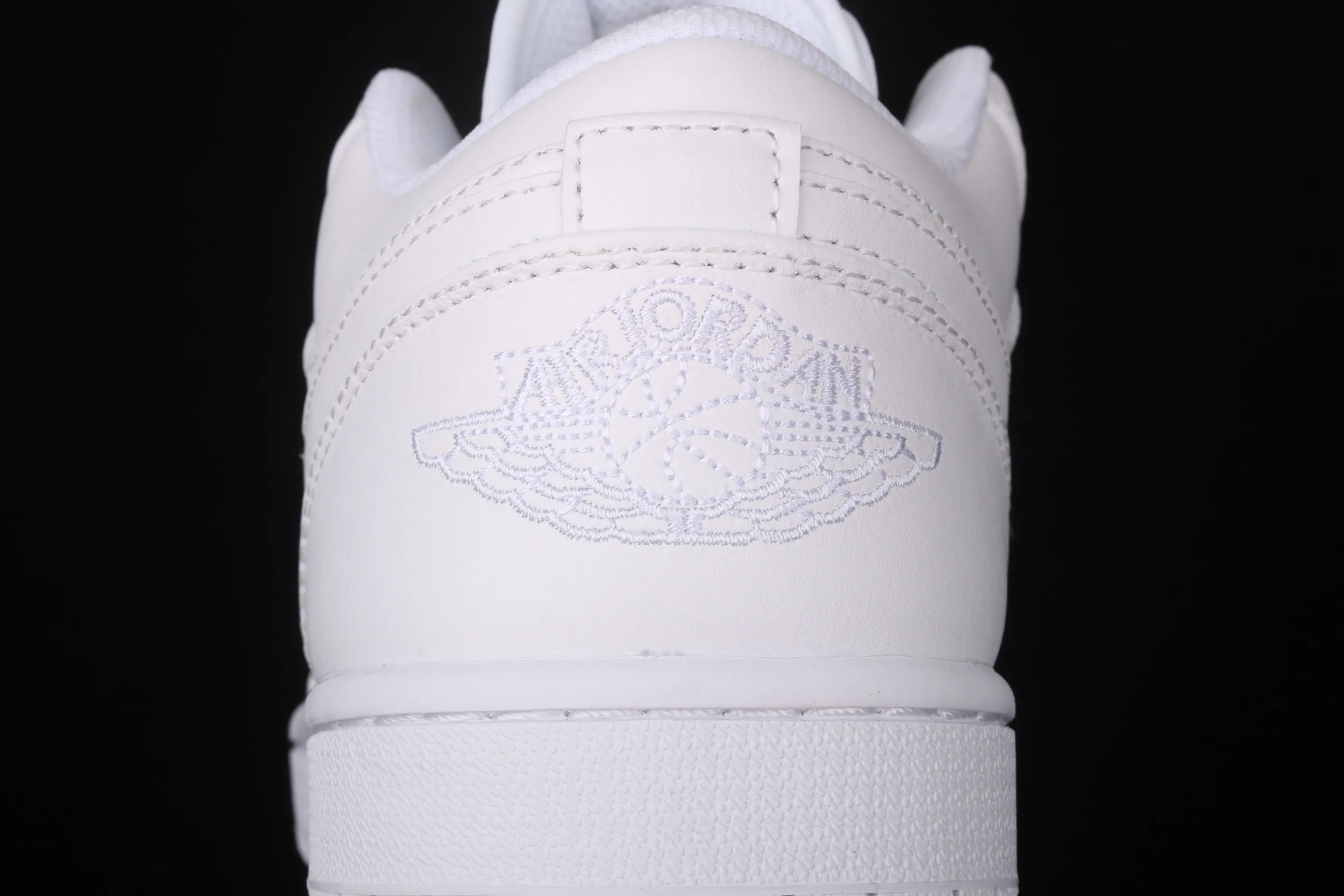 All categories Air Jordan Jordan series basketball shoes Air Jordan 1 Low New version Air Jordan 1 Low AJ1 Joe 1 low top leather cultural and leisure sports sneakers 553558-112